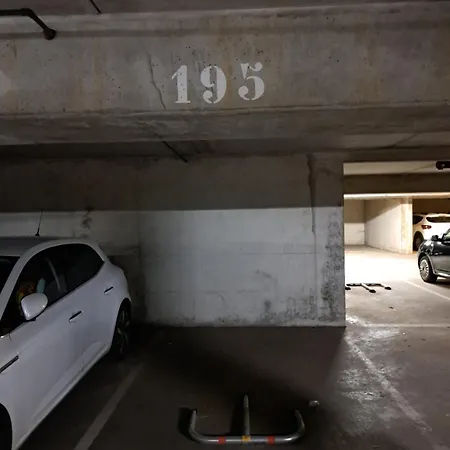 Lägenhet Chez Vincent - Centre Historique De Avec Parking Inclus